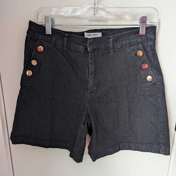 Nine West Pants - Ladies Nine West Sailors Shorts Size 6/28